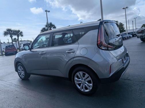 Steel Gray 2024 Kia Soul LX