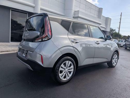 Steel Gray 2024 Kia Soul LX
