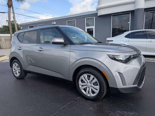 Steel Gray 2024 Kia Soul LX