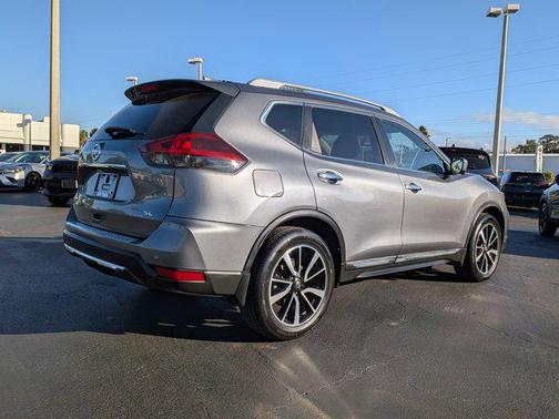 2020 Nissan Rogue SL