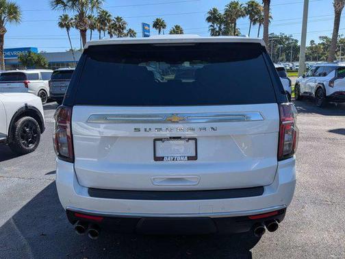 Iridescent Pearl Tricoat 2024 Chevrolet Suburban 2WD High Country