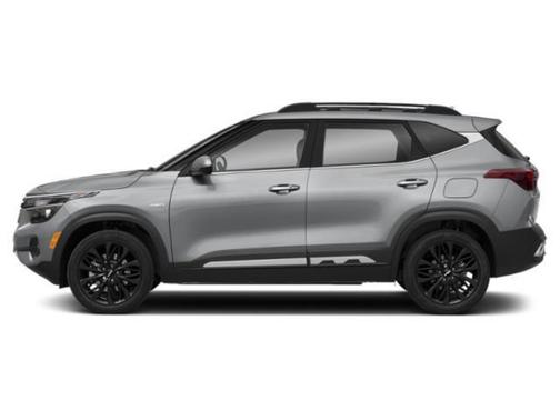Clear White/Black Roof 2023 Kia Seltos Nightfall Edition