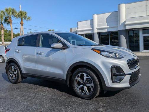 Sparkling Silver 2020 Kia Sportage LX