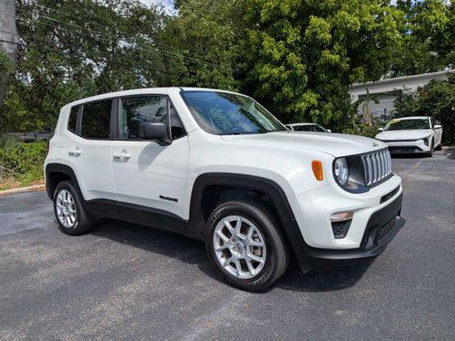 Alpine White Clearcoat 2023 Jeep Renegade Latitude