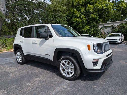 Alpine White Clearcoat 2023 Jeep Renegade Latitude