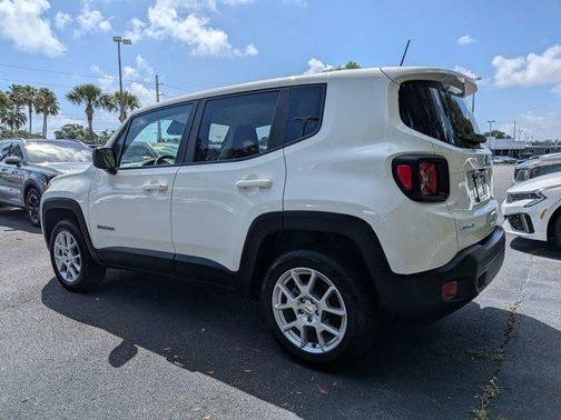 Alpine White Clearcoat 2023 Jeep Renegade Latitude
