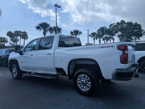 Summit White 2025 Chevrolet Silverado 2500 LT