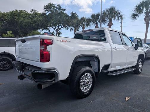 Summit White 2025 Chevrolet Silverado 2500 LT