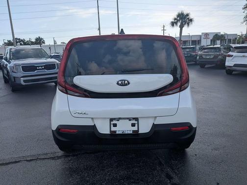 Snow White Pearl 2021 Kia Soul LX