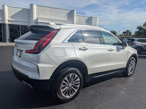 2024 Cadillac XT4 Premium Luxury