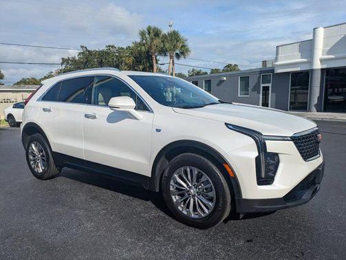 2024 Cadillac XT4 Premium Luxury