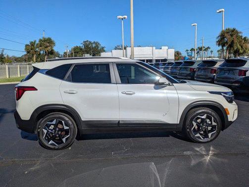 2024 Kia Seltos EX
