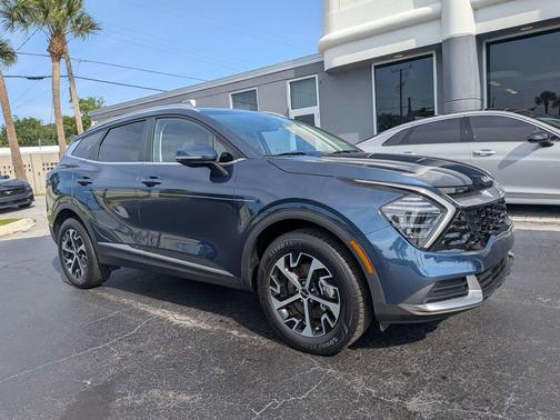 Vesta Blue 2024 Kia Sportage Hybrid EX