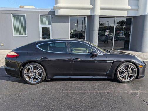2012 Porsche Panamera 4