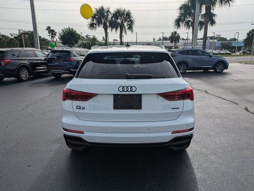 2025 Audi Q3 Premium 45 TFSI S line quattro Tiptronic