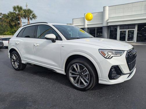 2025 Audi Q3 Premium 45 TFSI S line quattro Tiptronic