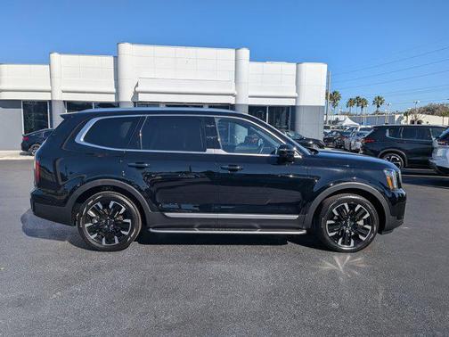 Ebony Black 2024 Kia Telluride SX