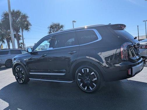 Ebony Black 2024 Kia Telluride SX