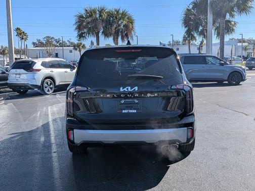 Ebony Black 2024 Kia Telluride SX