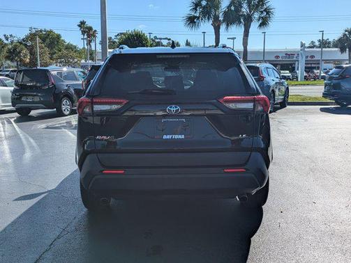 2021 Toyota RAV4 LE