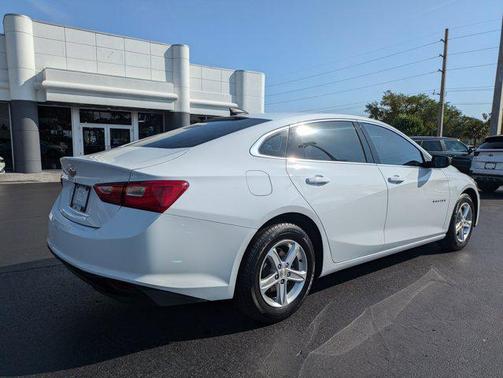 2022 Chevrolet Malibu 1LS