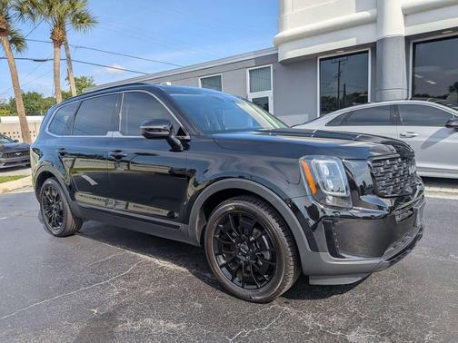 Ebony Black 2022 Kia Telluride EX