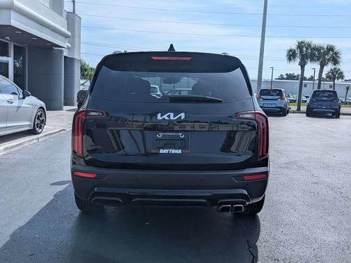 Ebony Black 2022 Kia Telluride EX