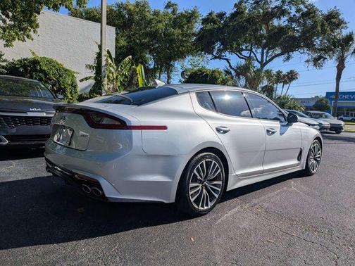 Silky Silver 2018 Kia Stinger Premium