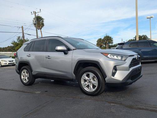 2021 Toyota RAV4 XLE Premium