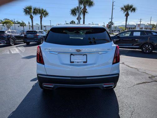 Crystal White Tricoat 2020 Cadillac XT5 Premium Luxury