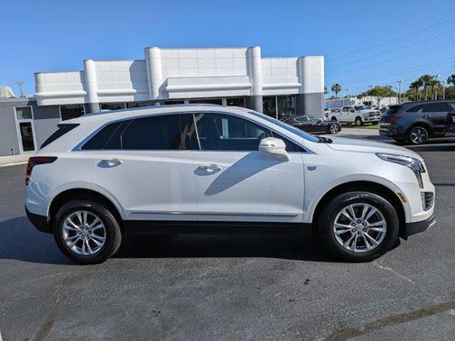 Crystal White Tricoat 2020 Cadillac XT5 Premium Luxury