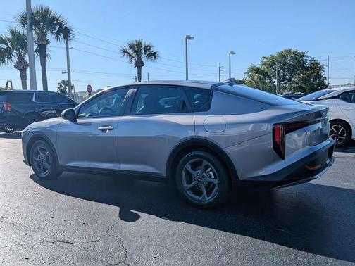 Steel Gray 2025 Kia K4 LXS