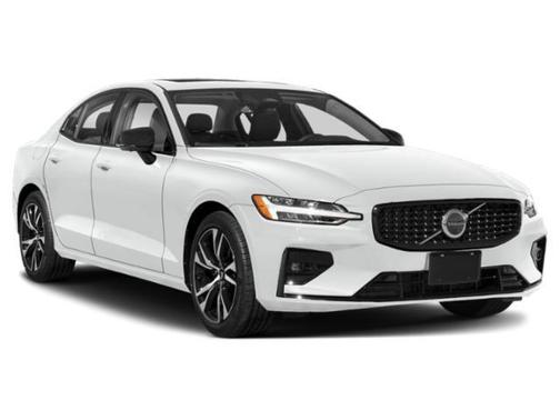 Gray 2024 Volvo S60 B5 Plus Dark Theme
