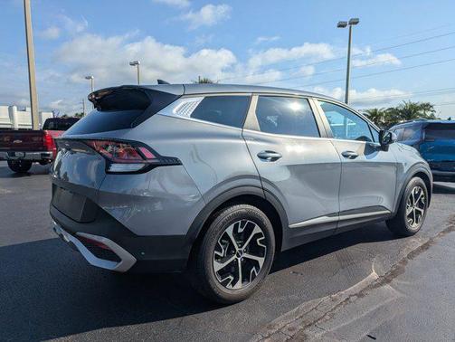 2024 Kia Sportage EX