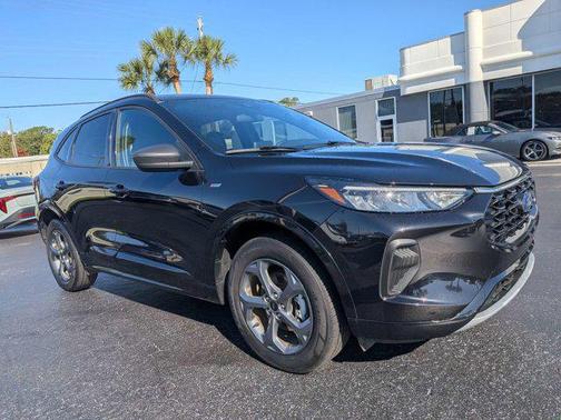 AGATE BLACK METAL 2024 Ford Escape ST-Line