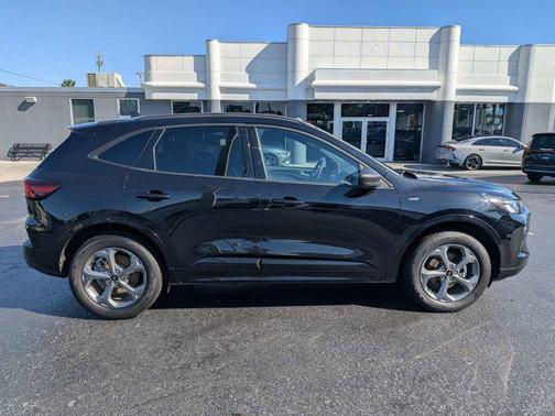 AGATE BLACK METAL 2024 Ford Escape ST-Line