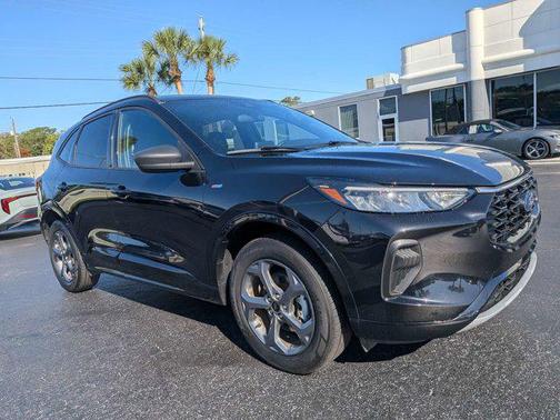 AGATE BLACK METAL 2024 Ford Escape ST-Line