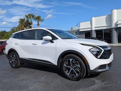 Glacial White Pearl 2023 Kia Sportage EX