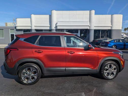 2024 Kia Seltos S