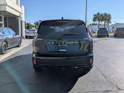 Ebony Black 2024 Kia Telluride EX