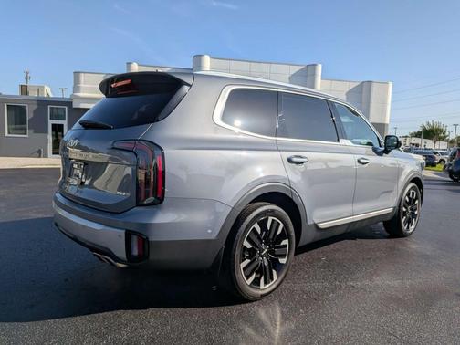 Everlasting Silver 2024 Kia Telluride SX