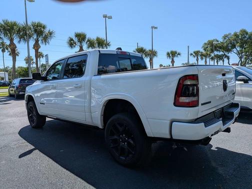 Bright White Clearcoat 2020 RAM 1500 Laramie