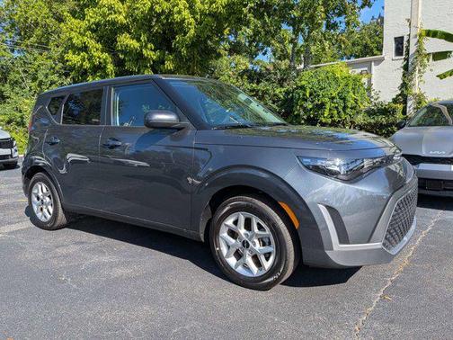 Gray 2025 Kia Soul LX