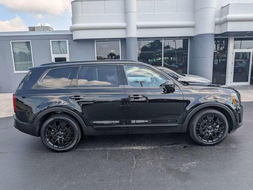 Ebony Black 2021 Kia Telluride SX