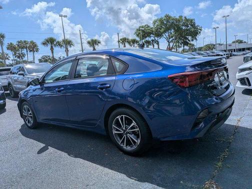 Deep Sea Blue 2023 Kia Forte LXS