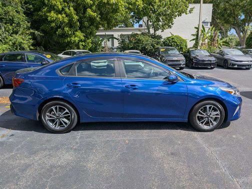 Deep Sea Blue 2023 Kia Forte LXS