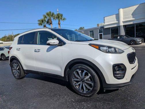 Snow White Pearl 2017 Kia Sportage EX