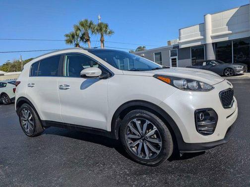 Snow White Pearl 2017 Kia Sportage EX