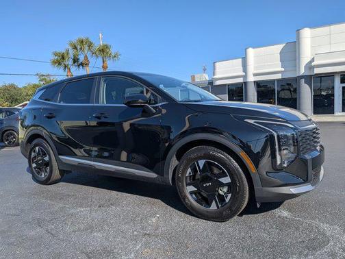Ebony Black 2026 Kia Sportage LX
