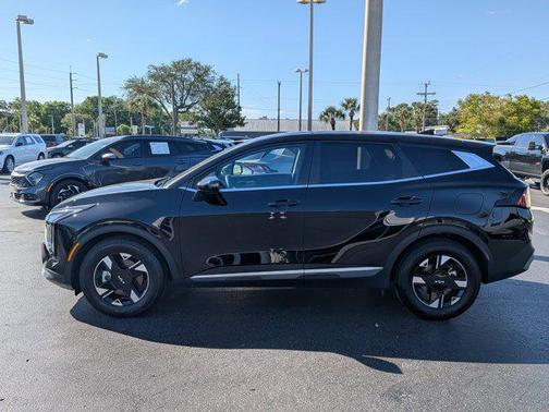 Ebony Black 2026 Kia Sportage LX